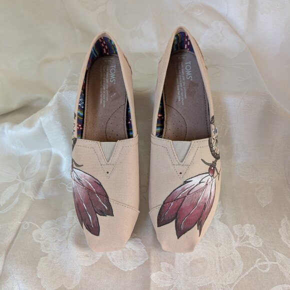Like New TOMS Dream catcher & feather painted Alpargata Classic Shoe - Picture 9 of 10